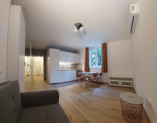 Gyardulo Apartment | MCA - MidCityAir