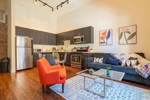 Near South Side Apartment | McCormick Place 420 Friendly 3BR in Downtown Chicago with Optional Parking Sleeps 8 Guests Near Soldier Field, Grant Park and Lakefront Trail