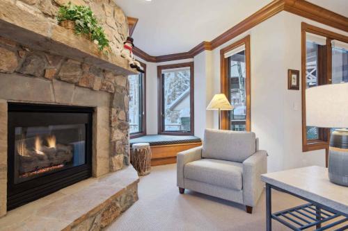 Highlands Townhomes Apartment | McCoy Peak 102 by East West Hospitality