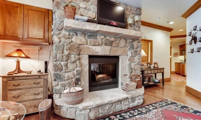 Highlands Townhomes Condo | McCoy Peak 202 - Studio Residence
