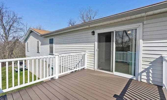 North Versailles Apartment | McEarth’s Haven - Your Home Away From Home