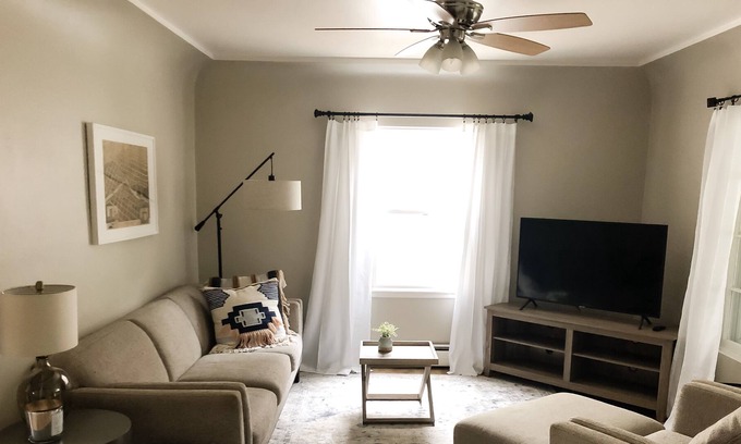 Sioux Falls House | McKennan Park Charmer | Just steps to Avera