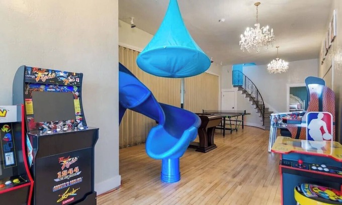 Pocatello House | McKinley Mansion Half Building, sleeps 35, Gym, Arcade Room