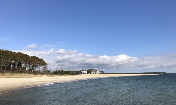 New Seabury House | MCM Gem in New Seabury w/heated pool, sleeps up10