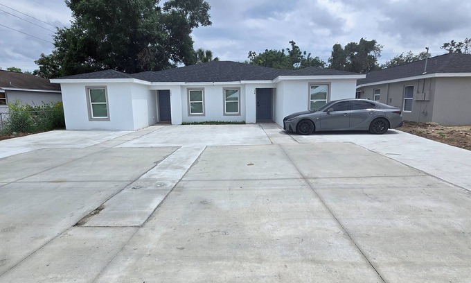 Winter Haven House | MCO TPA LAL Traveling nurse Crashpad