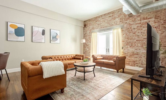 Wholesale District Apartment | McOuat Place 7C - Luxury 1 Bed Downtown Indy Apartment Prime Location