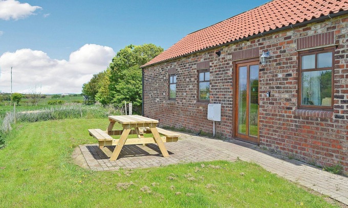 Buckton Cottage | Meadow Cottage - UK45882