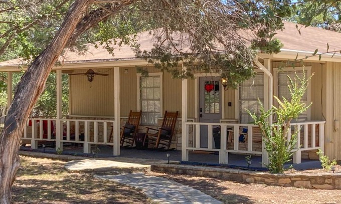Wimberley House | Meadow Creek Cottage