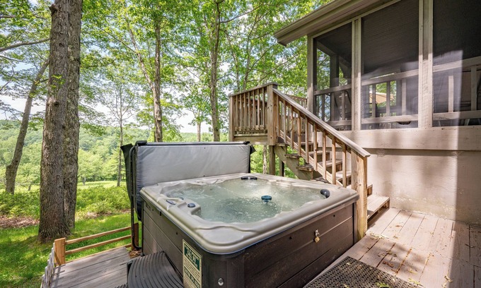 North Glade Hills House | Meadow Lake View: Lake Access, Dogs Welcome, Secluded, Dock Slip!