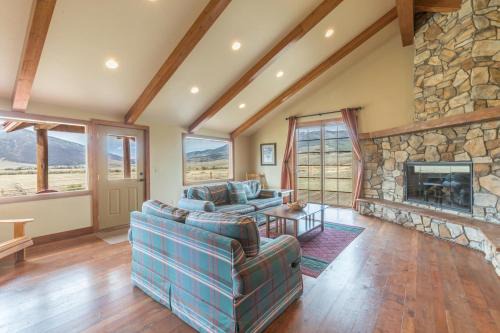 Creede House | Meadow View Cabin