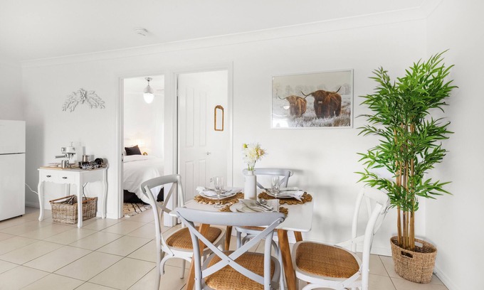 Meroo Meadow Cottage | Meadow View Farm Cottage