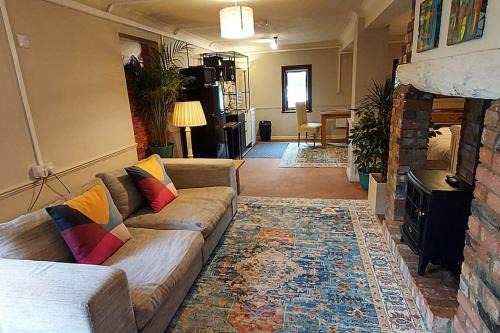 Bedford Apartment | Meadow View