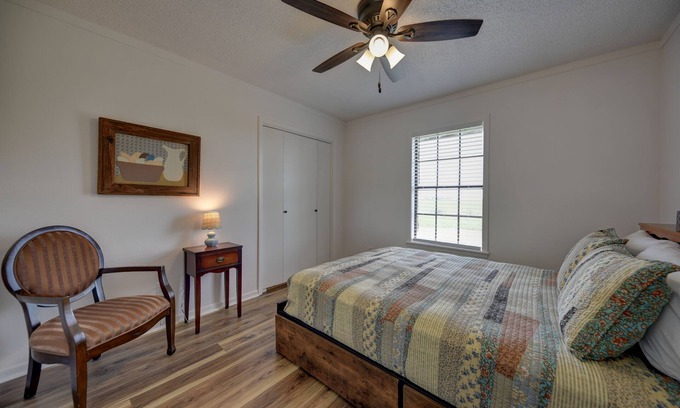 Fayetteville Other | Meadow View Ranch House - A spacious 4-bedroom farmhouse in the Round Top area