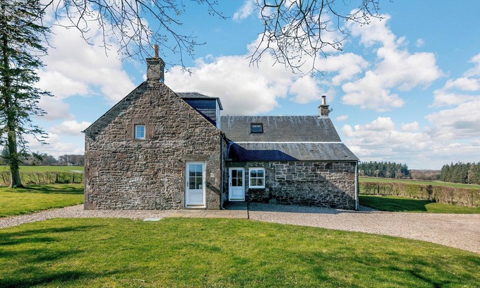 Forfar Cottage | Meadowgreen Farmhouse