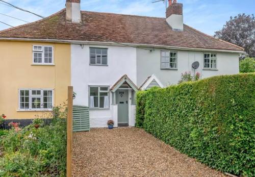 Eye House | Meadowland Holiday Cottage