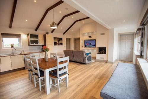 Castlemartyr House | MEADOWLANE LODGE