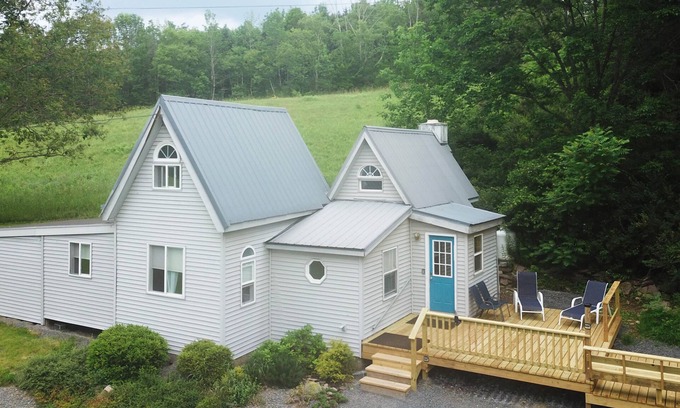 Denver House | Meadowlark, a delightful and unique Catskill Mountain Cottage. Extraordinary
