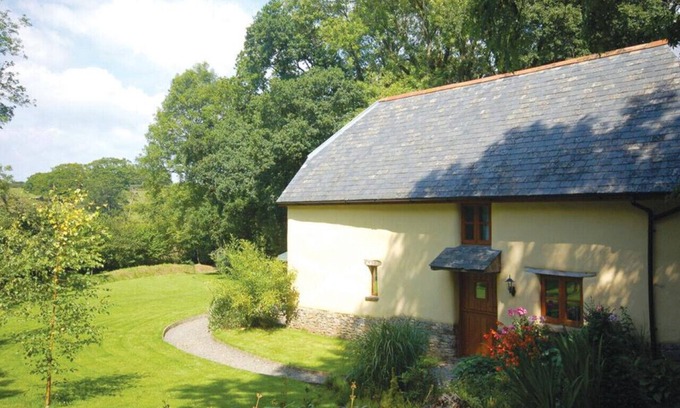 Worlington House | Meadowside Barn - Two Bedroom House, Sleeps 4