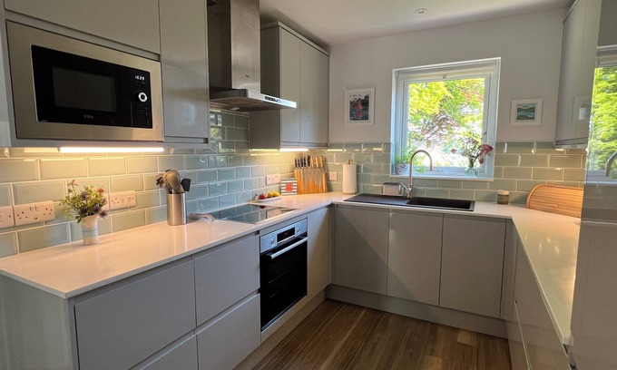 Mabe House | Meadowvine