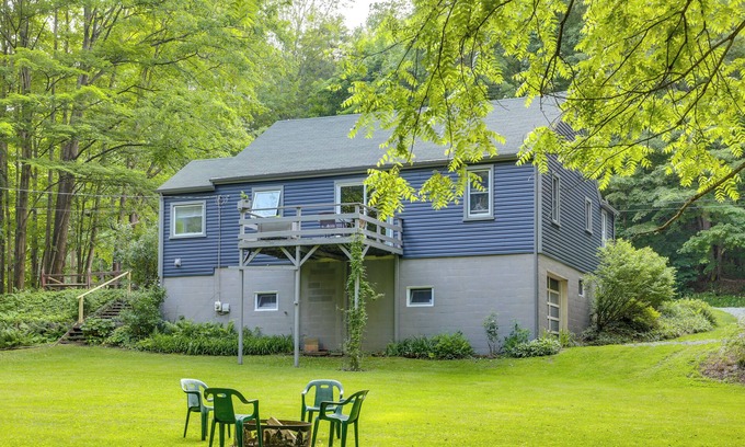 Meadville House | Meadville Home: Private Yard & Fishing Nearby