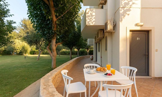 Gialos Condo | Mear Family Escape - Cretan Garden Getaway