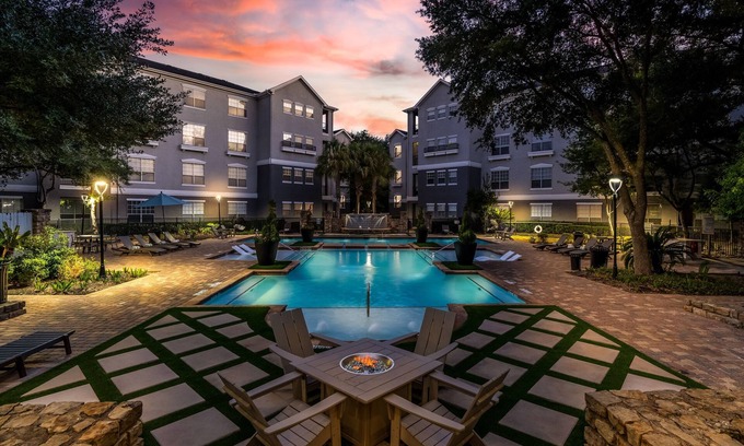 Riverside Terrace Apartment | ★MED CENTER SUITE★SKYLINE VIEW★POOL★AMAZING WIFI★