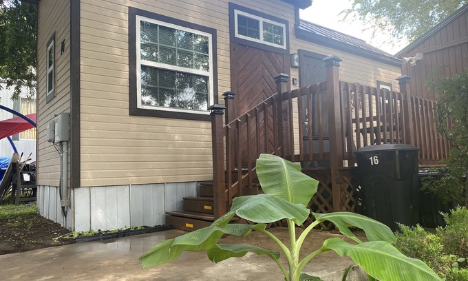 Balcones Heights House | Medical center area
