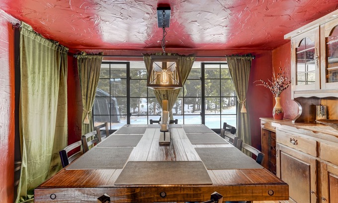 Florissant House | Medieval Manor