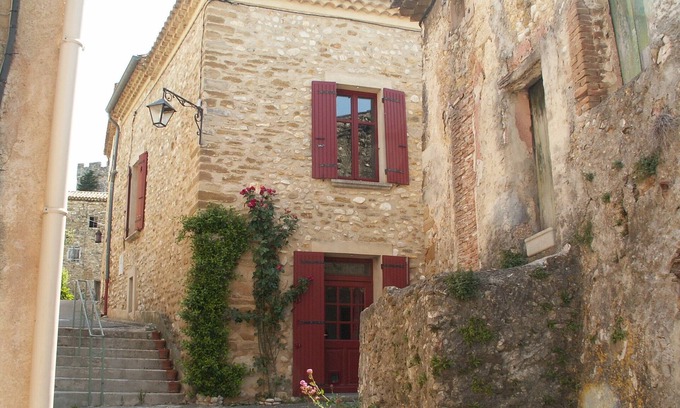 Villedieu House | Medieval Village in the Heart of Provence