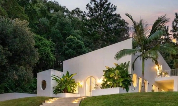 Nunderi Villa | Mediterranean 4 bedroom farm house