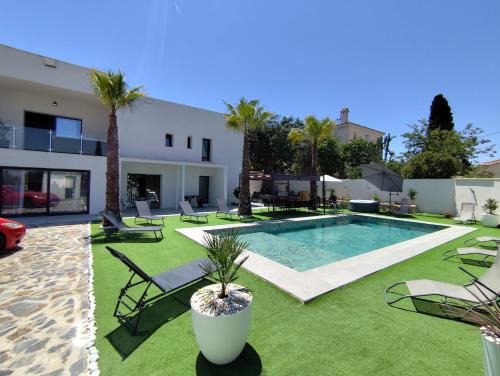 Vista Hermosa Villa | Mediterranean Moon House