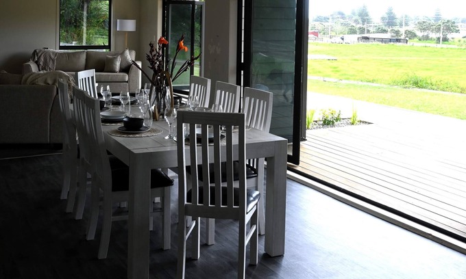 Waitomo District House | Mee ‘N G’s Boat Shed nMarokopa’s finest luxury stay!
