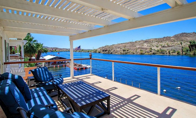 Parker Strip House | MEGA Dock House on the Strip