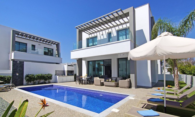 Pernera Villa | MEGAN - Exceptional 3Bed Villa 50meters to Pernera Golden Beach