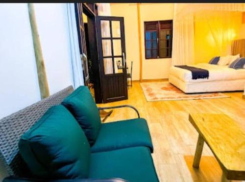 Kihihi Hotel | Meizi-Meera Eco Resort
