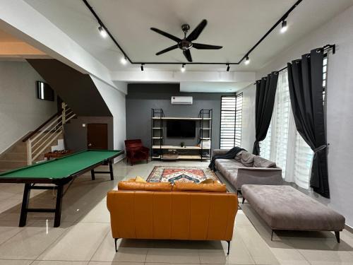 Durian Tunggal House | Melaqua Homestay Pool Melaka