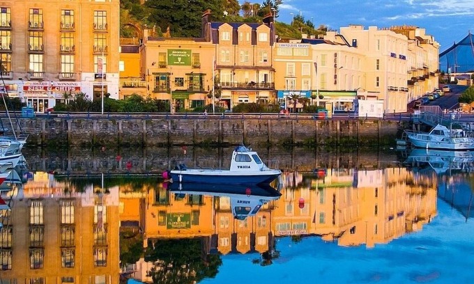 Torquay City Centre Bed & Breakfast | Melba House