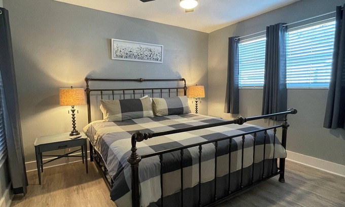 Bowe Gardens House | Melbourne, FL Home-Away From Home - Eau Gallie District