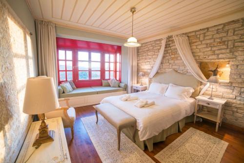 Ano Pedina House | Melikokia and Fylira two storey houses