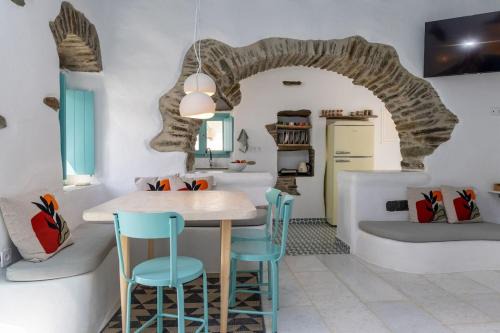 Megas Yialos-Nites House | Melina house Platia Tinos