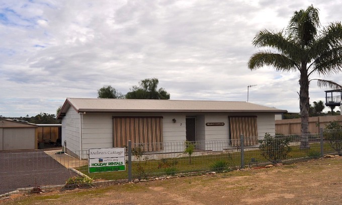 Lake Wangary House | Melina's Cottage is a neat, tidy, budget property