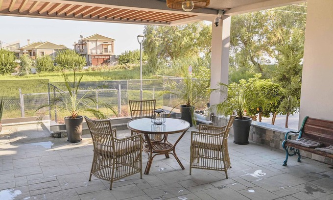 Kourouta Apartment | Melina Suite in Kourouta – Steps from the Beach