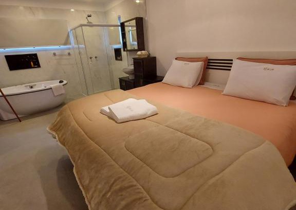 Santo Antonio do Pinhal House | Melll'sVille