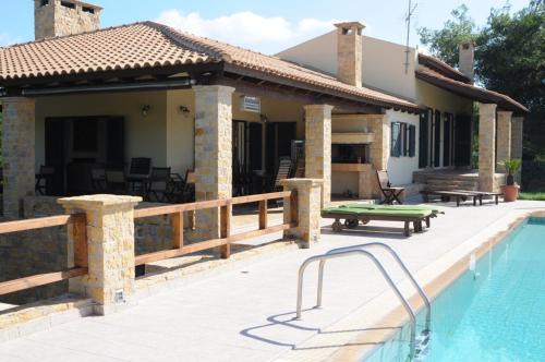 Oropos Villa | Melpo Estate Kapandriti