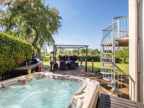Hopton House | Melsham House