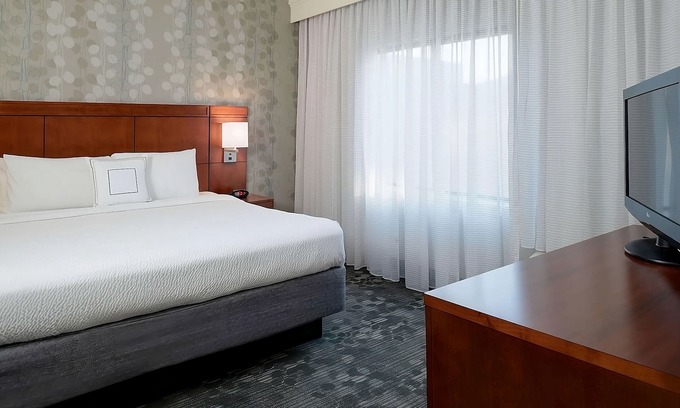 South Kansas City Hotel | Memorable Vacation in Kansas City! Short Drive To Nelson Atkins Museum