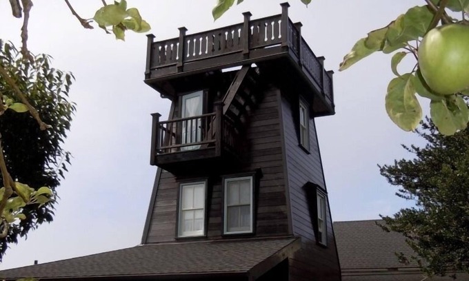 Mendocino House | Mendocino Village Water Tower - Ocean & Garden Views