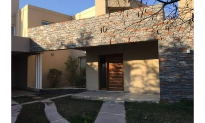 Chacras de Coria House | Mendoza House in B. Cerrado- Chacras de Coria
