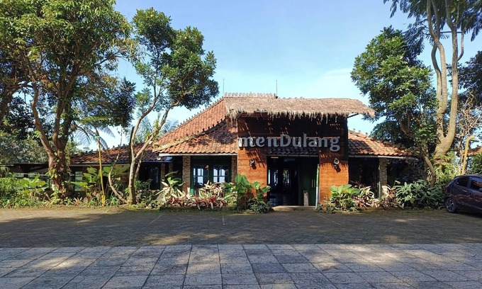 Balige Villa | Mendulang By Belza
