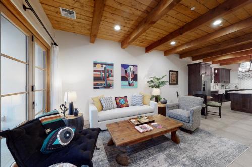 Menlo Park House | Menlo Magic